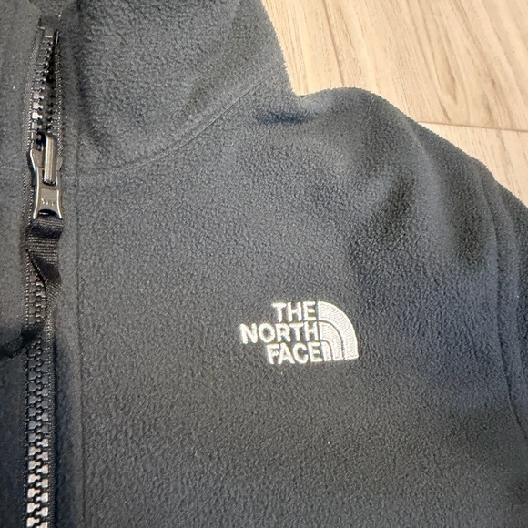 The North Face Kids' XL Charcoal and Black Hyvent jacket - Picture 4 of 10